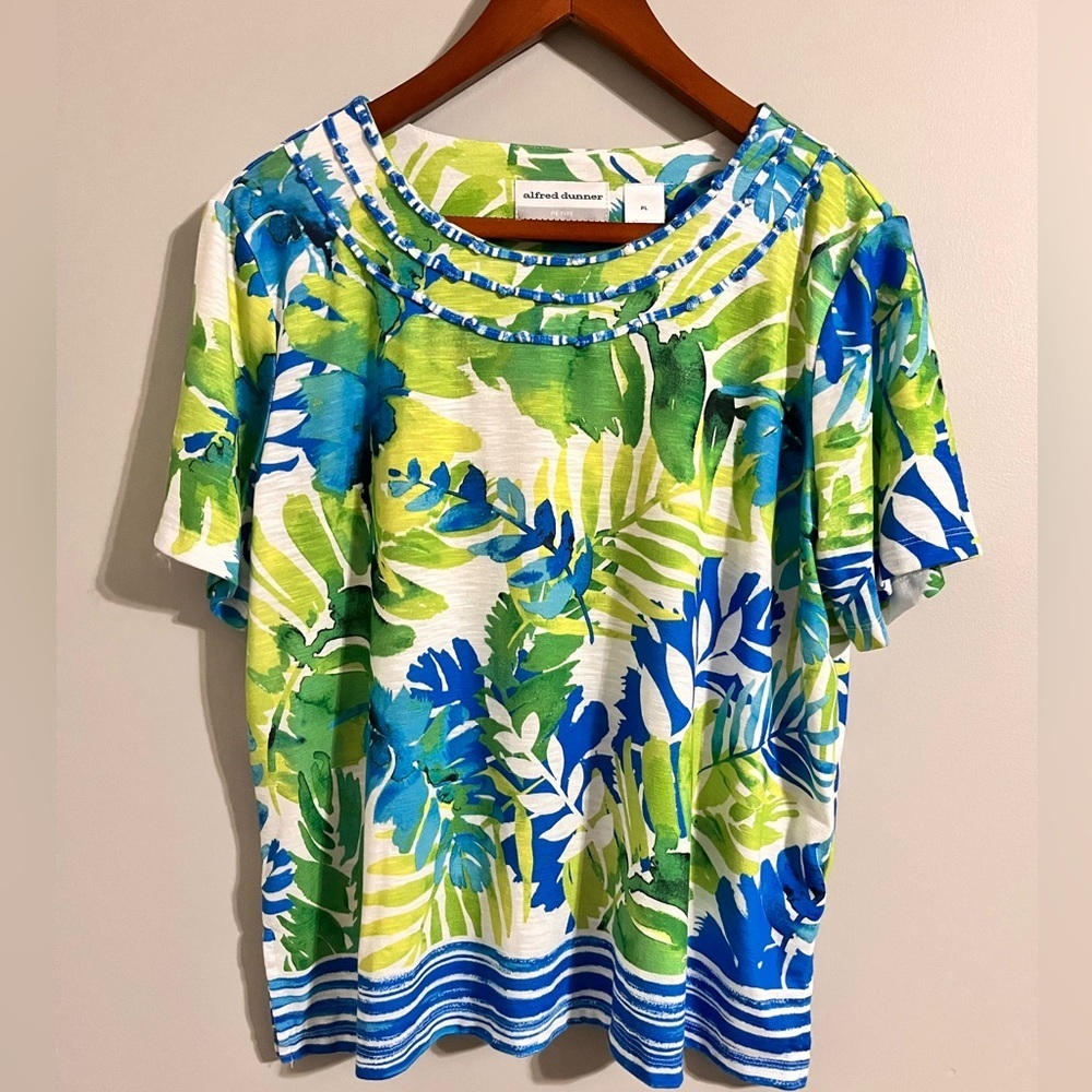 Alfred Dunner Women's Leaf Print Top